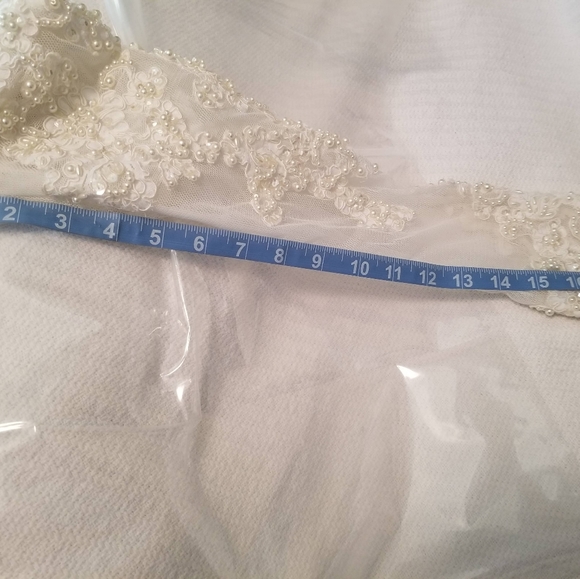 Wedding Dress - Picture 12 of 16